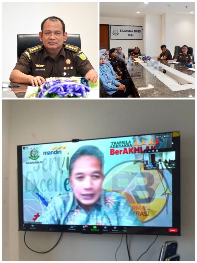 Asisten Pembinaan Kejaksaan Tinggi Riau Ikuti Kegiatan Webinar Peningkatan Kapabilitas Aparatur Sipil Negara dalam Melaksanakan Service Excellent secara Virtual