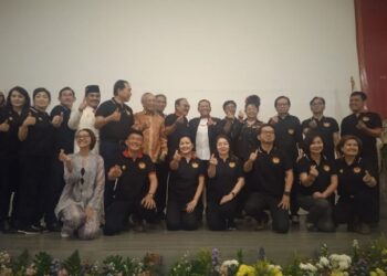 EROS DJAROT: TOLONG TERTIBKAN PRESIDEN