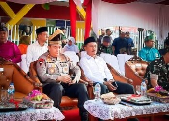 Kejati Riau Hadiri Parade Bhinneka Tunggal Ika & Pergelaran Budaya Nusantara Bersempena Peringatan Hari Jadi Ke-66 Provinsi Riau & HUT Kemerdekaan Republik Indonesia Ke-78 Tahun 2023