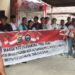 Polda Riau dan Team berikan Puluhan Paket Sembako kepada Warga NTT Flobamora di Kota Dumai