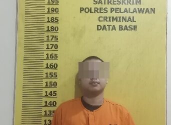 Sat Reskrim Polres Pelalawan amankan 2 unit mobil Mitsubishi pajero Sport dan Toyota fortuner yang di duga membawa Solar Ilegal