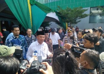 Polresta Pekanbaru dan Polsek Tampan Melakukan Kegiatan Pengamanan Kuliah Umum UMRI Bersama Menko PMK 