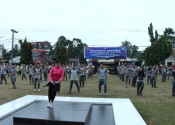 Meriahkan Hari Lalu Lintas Bhayangkara Ke – 68, Polres Kampar Gelar Olah Raga Bersama