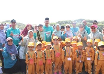 Peringati HAN 2023, Gus Muhdlor dan Ning Sasha Siapkan Generasi Emas Tahun 2045