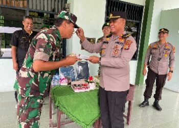 Sambut HUT TNI ke-78 Dua Kapolsek sekaligus Sambangi Koramil 16 Tapung 
