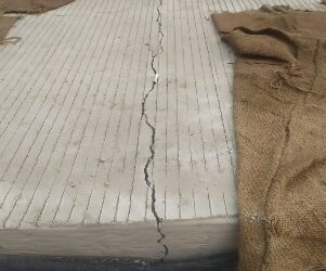 Proyek Asal Jadi Belum Selesai Pekerjaan Tetapi Sudah Kembali Retak Harus di laporkan