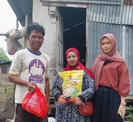 Sahabat Jumat Gandeng Pendamping Siaga Pangkalan Kerinci Barat Salurkan Sembako