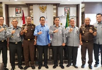 KAJATI RIAU TERIMA KUNJUNGAN KERJA DAN SEKALIGUS SILATURAHMI KAKANWIL KEMENKUMHAM RIAU
