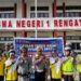 Banjir Helm dan Doorprize di SMA 1 Rengat, Ternyata Ini Yang Dilaksanakan Polres Inhu