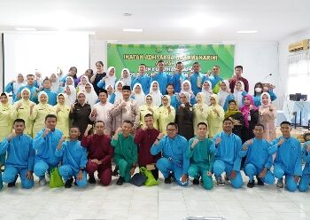 IKATAN ADHYAKSA DHARMAKARINI WILAYAH RIAU MELAKSANAKAN KEGIATAN PENYULUHAN HUKUM DI SMA NEGARI 8 PEKANBARU