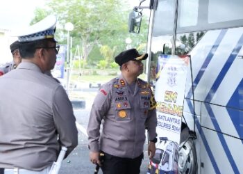 Kapolres Siak Resmikan Pelayanan SIM Keliling Polres Siak ini pendapat Kapolres