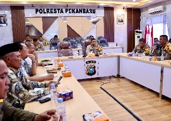 Polresta Pekanbaru Melaksanakan Rapat Koordinasi Lintas Sektoral Ops Keselamatan Lancang Kuning 2024