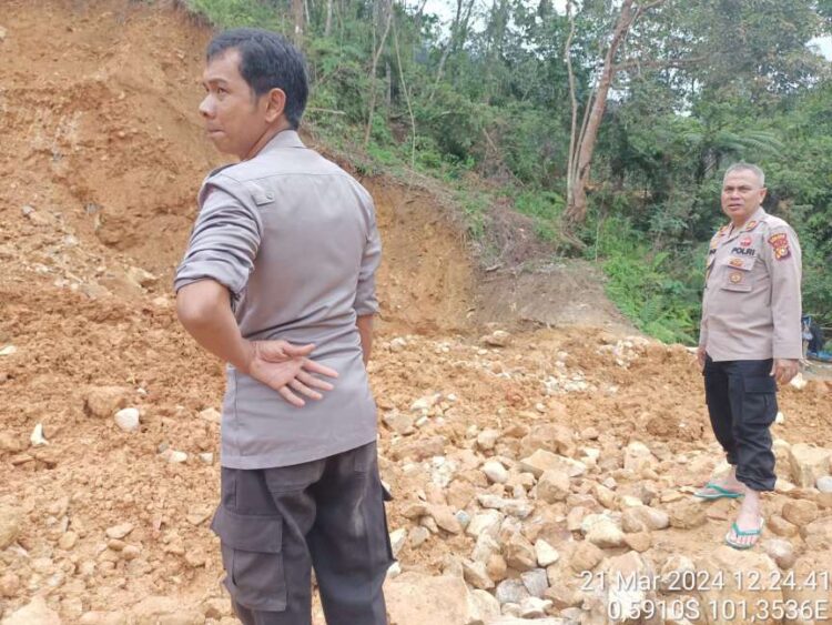 Aktivitas PETI di Desa Lubuk Ambacang Kecamatan Hulu Kuantan Dihentikan oleh Polsek Hulu Kuantan