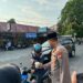 Dibulan Puasa Kapolsek Lima Puluh Berbagi Takjil Gratis Bagi Berkendara yang Melintas Depan Polsek