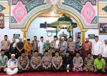 Pastikan Situasi Kamtibmas Kondusif Selama Bulan Suci Ramadhan Kapolres Pelalawan Rutin lakukan sholat Tarawih Keliling