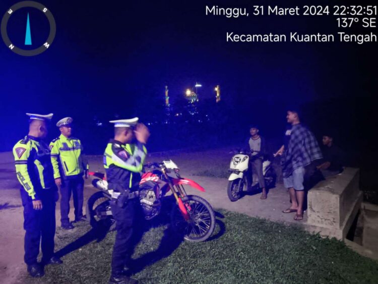 Sat Lantas Polres Kuansing Lakukan Patroli KRYD dan Penertiban Knalpot Tidak Sesuai Spesifikasi dalam Ops Tertib Ramadhan 2024
