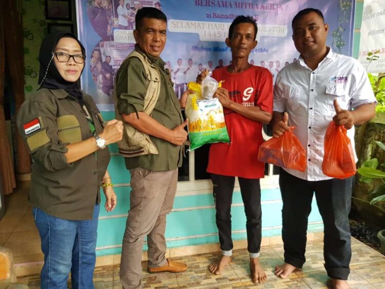 Berkah Ramadhan SMSI Siak Santuni Dhuafa dan Anak Yatim