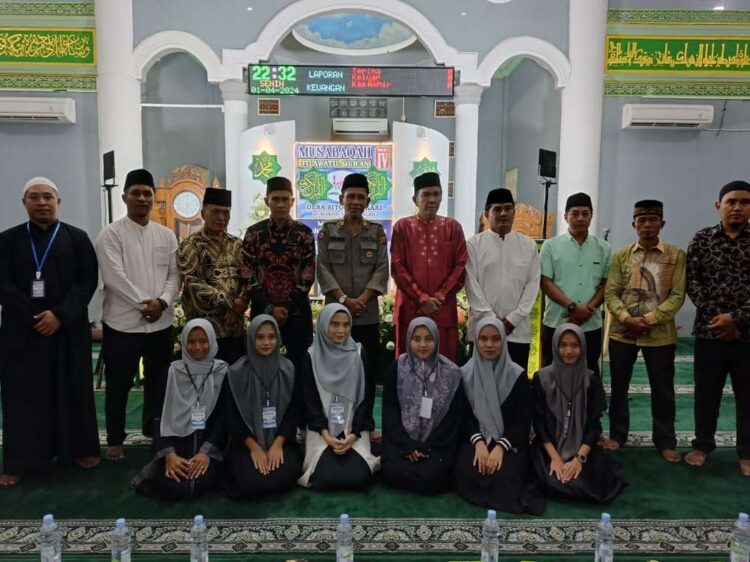 Polsek Kuantan Tengah Kawal Pembukaan MTQ Ke-4 Tingkat Kenegerian Kari Kecamatan Kuantan Tengah Berjalan Lancar