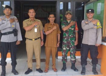 Patroli Gabungan TNI-POLRI Cegah Kerawanan Pada Saat PHPU di Wilayah Hukum Polsek Singingi Hilir