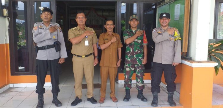 Patroli Gabungan TNI-POLRI Cegah Kerawanan Pada Saat PHPU di Wilayah Hukum Polsek Singingi Hilir