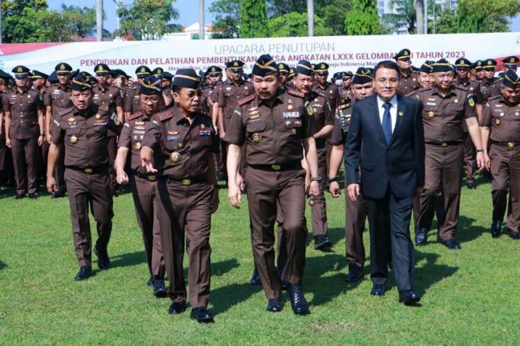 Paling Dipercaya Publik, Barita Simanjuntak Harapkan Kejagung RI Jadi Pioner