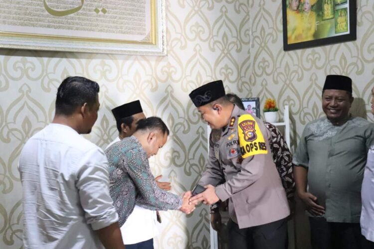 Jelang Pelaksanaan Pilkada, Kapolres Pelalawan jalin silaturahmi dengan Ketua KPU Kabupaten Pelalawan