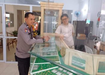 Ajak Jaga Kamtibmas, Bhabinkamtibmas Aiptu Nofri Adino Sambang Warga dan Pelaku Usaha