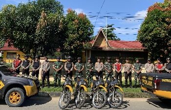 Patroli Gabungan TNI-POLRI di Wilayah Polsek Kuantan Tengah Meningkatkan Kondusifitas Jelang PHPU