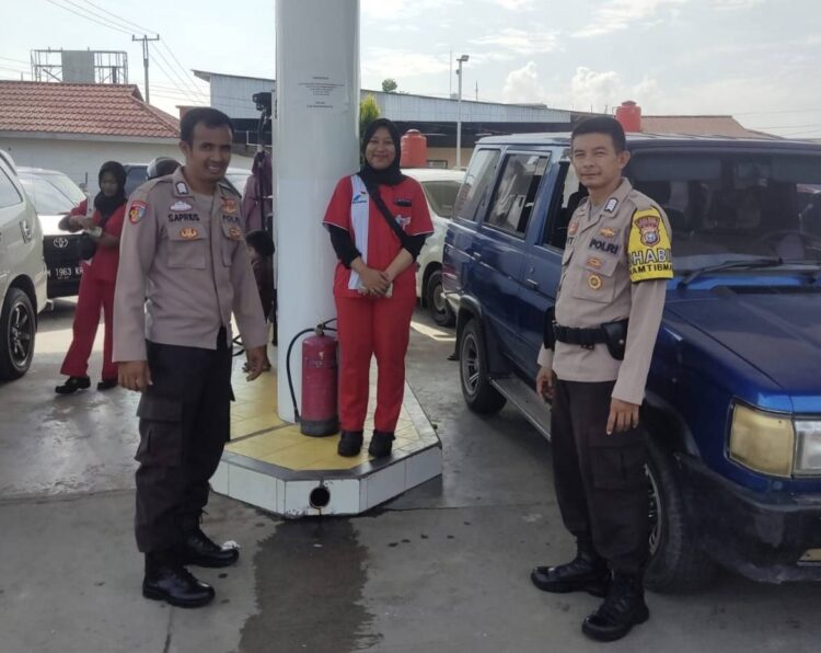 Polsek Kuantan Tengah Lakukan Patroli untuk Cegah Praktik Kecurangan di SPBU Sungai Jering