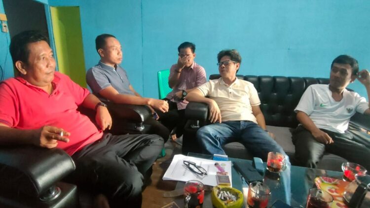 Ansori Hasan , S.Fil. l Dewan Etik Kunjungi Posko Pemenangan Afriansyah Disekretariat IWO Kabupaten Tebo