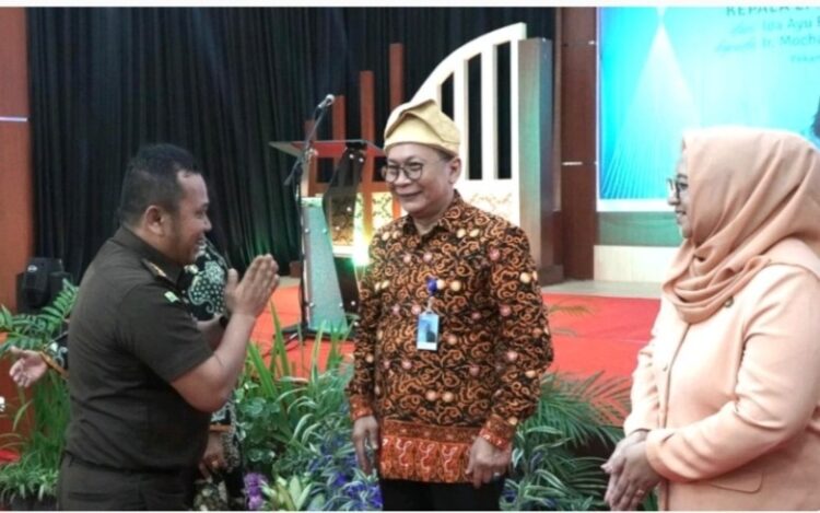 Kasipenkum Kejati Riau Hadiri Acara Serah Terima LPP RRI Pekanbaru