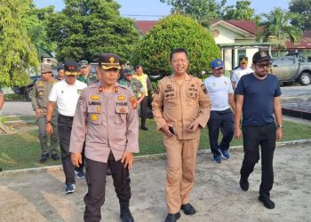 Kapolresta Pekanbaru diwakili Kasat Samapta Beserta Sekdako Pekanbaru Ikuti Apel Bakti Sosial  Hari Jadi Kota Pekanbaru ke 240
