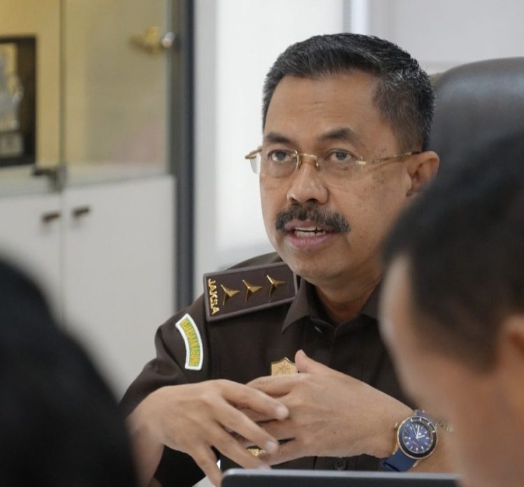 JAM-Pidum Prof. Dr. Asep Nana Mulyana Terapkan Keadilan Restoratif pada Perkara Penadahan di Rokan Hilir