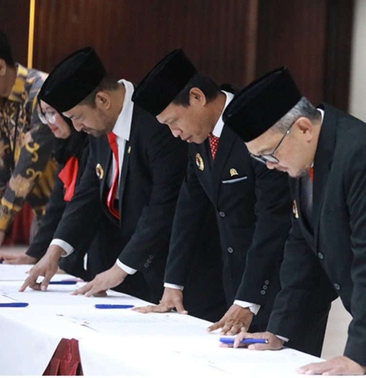 KPK Lantik 12 Pejabat Pimpinan Tinggi Pratama