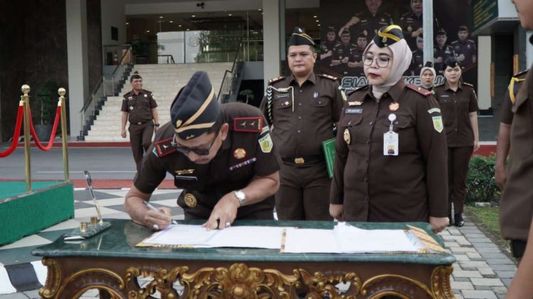 Kejati Riau Pimpin Apel Integritas dan Penandatangan Fakta Integritas