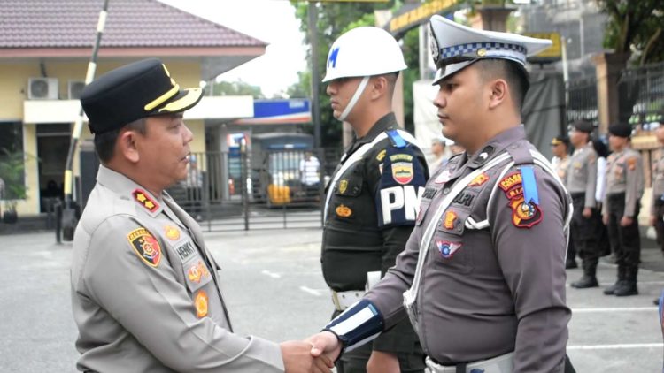 Apel Gelar Pasukan Operasi Keselamatan Lancang Kuning 2025 di Polresta Pekanbaru