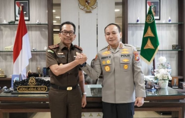 Kajati Riau Menerima Kunjungan Kepala Kepolisian Daerah Riau