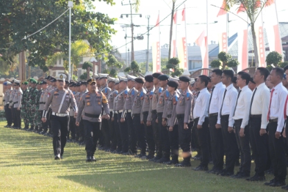 Wakapolres Pelalawan Pimpin Apel Gelar Pasukan Operasi Patuh Lancang Kuning 2025