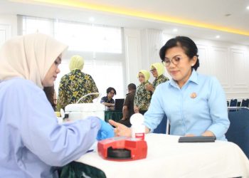 Kajati Sumbar Berserta Asisten dan Pegawai Ikut Kegiatan Donor Darah