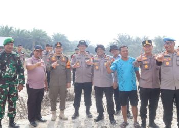 Wakapolda Riau Pimpin Langsung Operasi PETI di Kuansing, 13 Rakit Dimusnahkan