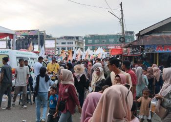 Kian Buming, Jutaan Pasang Mata Saksikan Pacu Jalur