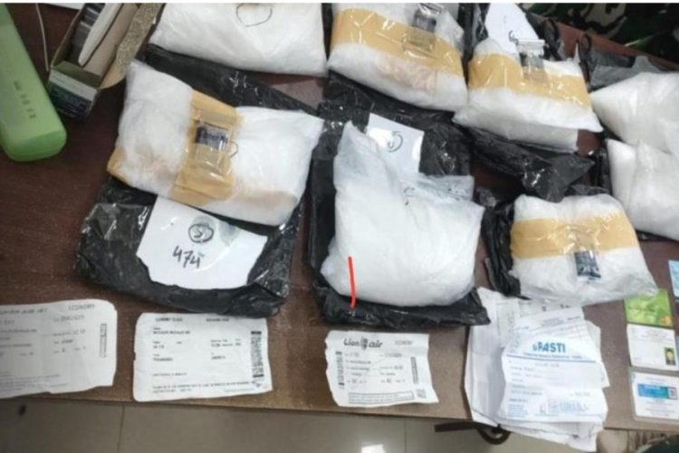 Petugas Bandara Pekanbaru Gagalkan Penyelundupan Sabu 4,1 Kg ke Palu