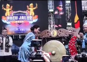 Festival Pacu Jalur 2025 Resmi Dibuka Mentri Pariwisata