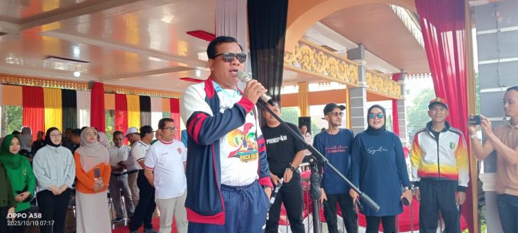 Buka Pacu Jalur HUT Kuansing, Bupati Suhardiman Tegaskan Guru dan Siswa Harus Paham Sejarah Kuansing