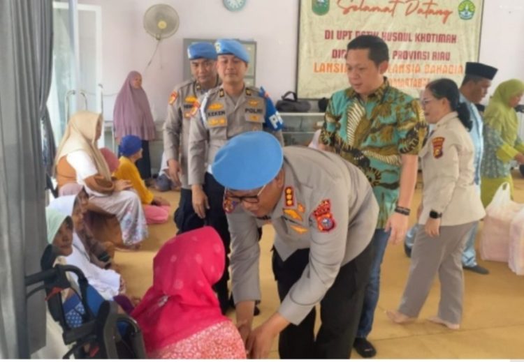 Propam Polda Riau Gelar Bakti Sosial dan Dorong Green Policing untuk Tingkatkan Kepercayaan Masyarakat