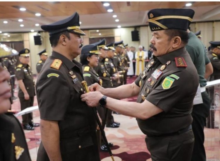 Jaksa Agung Resmi Lantik Sugeng Hariadi Sebagai Kajati Jambi ini pesan Kajagung