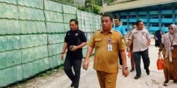 Mendengar Siswa SMA Negeri Plus Provinsi Riau Sakit Kabid SMA Disdik Riau Langsung Tinjau Gerak Cepat ini pesan Kabid SMA