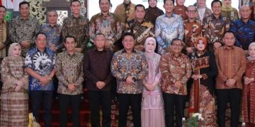 Pisah Sambut Kajati Sumsel Yulianto Resmi Menyerahkan Jabatan kepada Ketut Sumedana