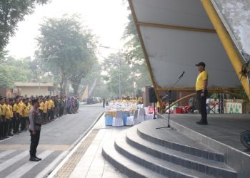 Kapolda Riau Pimpin Gotong Royong Massal di Taman Labuai, Polresta Pekanbaru Perkuat Sinergi Jaga Lingkungan Kota