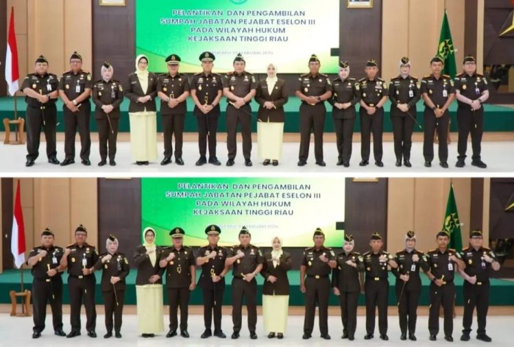 Kejati Riau Melantik dan Mengambil Sumpah Jabatan Pejabat Eselon III di Wilkum Kejati Riau